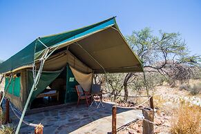 Etusis Lodge