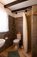 Etusis Lodge
