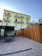 Hotel Benaco