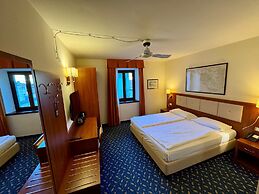 Hotel Benaco