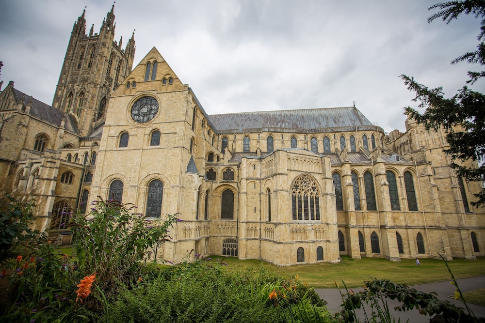 Canterbury Cathedral Lodge