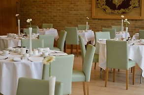Canterbury Cathedral Lodge