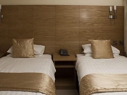 Royal Hotel
