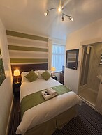 Delovely Hotel