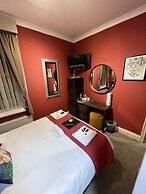 Delovely Hotel