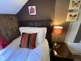 Delovely Hotel