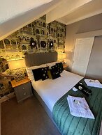 Delovely Hotel