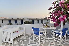 Tarsa Studios & Apartments