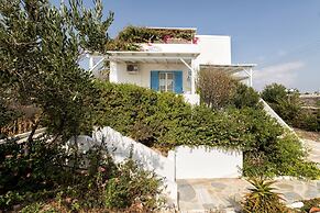 Tarsa Studios & Apartments