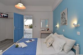 Tarsa Studios & Apartments