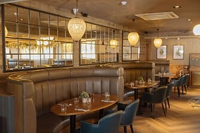The Redhurst Hotel