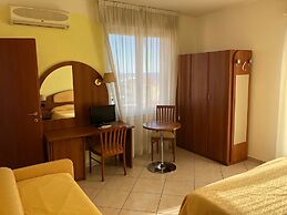 Solidago Hotel
