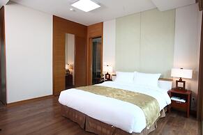 Raon Hotel & Resort