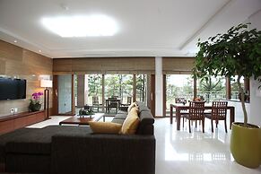 Raon Hotel & Resort