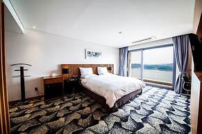 Asia Lakeside Hotel