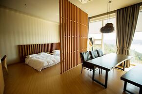 Asia Lakeside Hotel