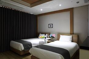 The Hotel Yeong Jong