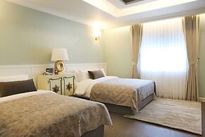 Polaris Hotel