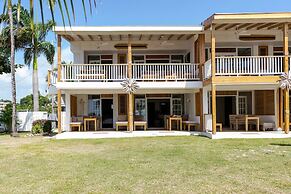 Surfers Bay Resort