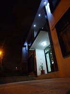 Central House Hotel