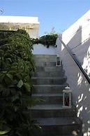 Ansi Apartments