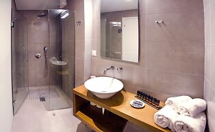 Ansi Apartments