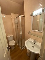 Autumn Leaves Guest House