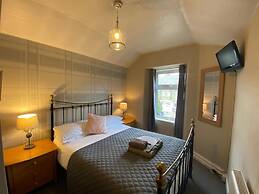 Autumn Leaves Guest House