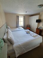 Alexandra Hotel