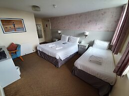 Alexandra Hotel