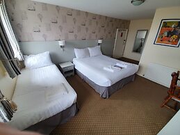 Alexandra Hotel