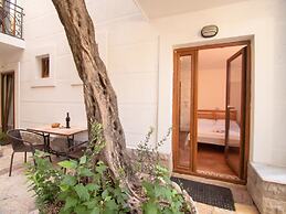 Levantin Inn