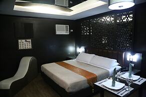Victoria Court Las Piñas
