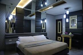 Victoria Court Las Piñas