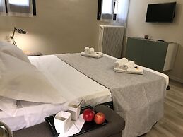 Honey Rooms