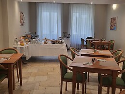 Hotel Lux