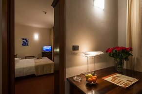 Hotel Lux