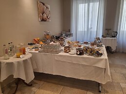 Hotel Lux