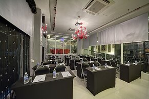 Arenaa Deluxe Boutique Hotel