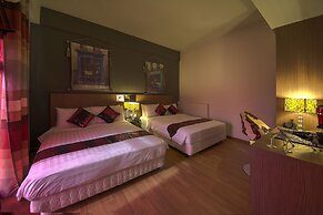 Arenaa Deluxe Boutique Hotel
