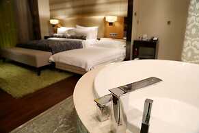 Lia Chengdu Hotel