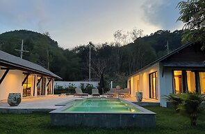 Koyao Bay Pavilions