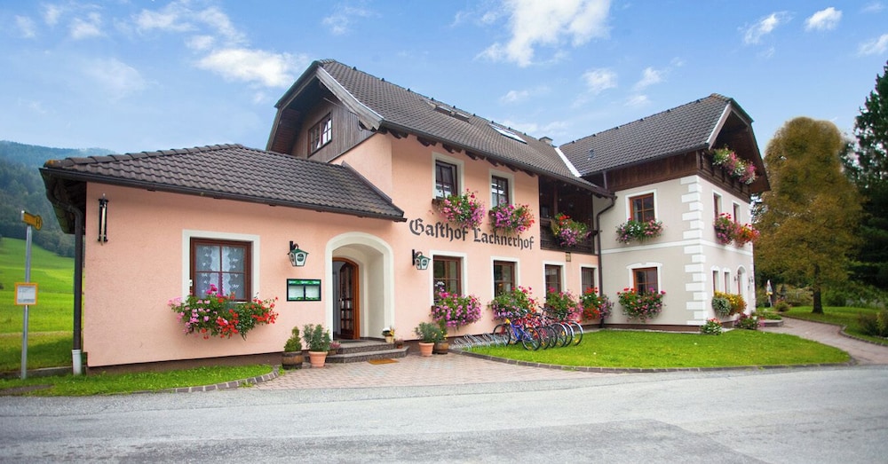 Landhotel Lacknerhof