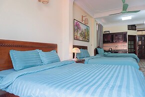 Il Divo Hostel