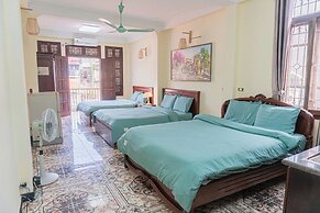 Il Divo Hostel