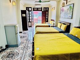 Il Divo Hostel