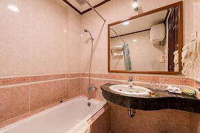 Prince II Hotel