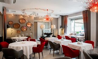 Mary Hotel