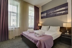 Mary Hotel