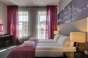 Mary Hotel